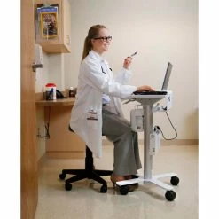 Ergotron® StyleView® SV10 Non-Powered Laptop Cart, White/Aluminum 10 Ergotron® StyleView® SV10 Non-Powered Laptop Cart, White/Aluminum -Outlet Desks & Workstations Store sv10 1100 inuse2